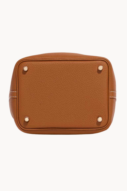 Lumière Brun | Kompakte Handtasche aus genarbtem veganem Leder mit goldenen Details für Damen