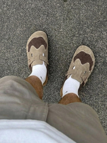 Beige Veloursleder-Clogs für Damen in Vorderansicht