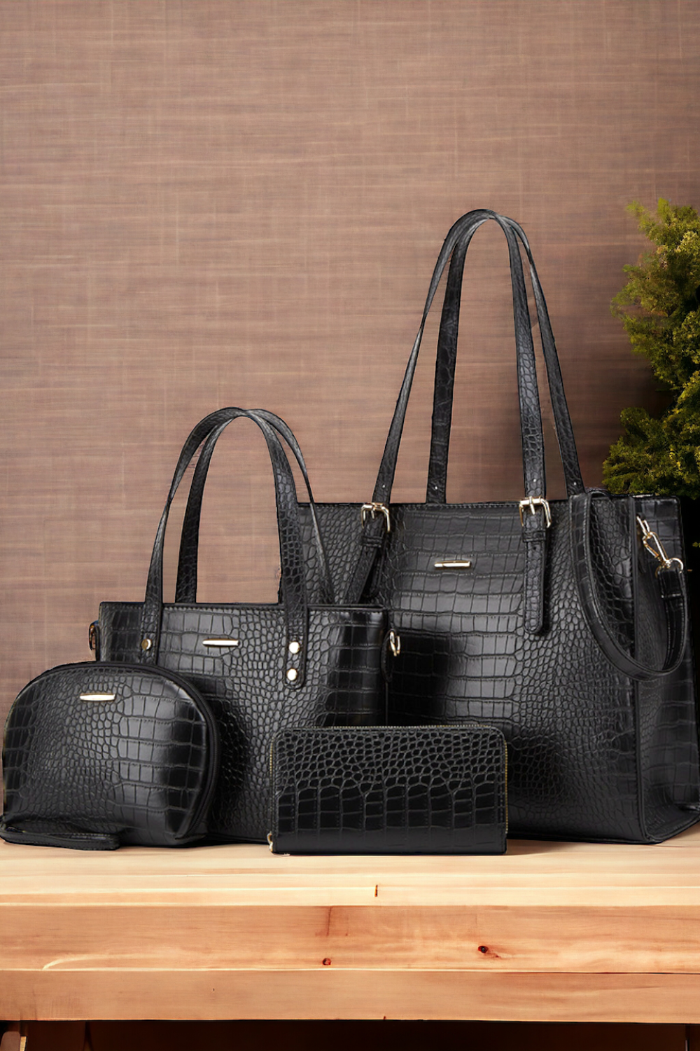 Das Monaco Set | 4-teiliges Handtaschen Set aus veganem Leder mit goldenen Details für Damen