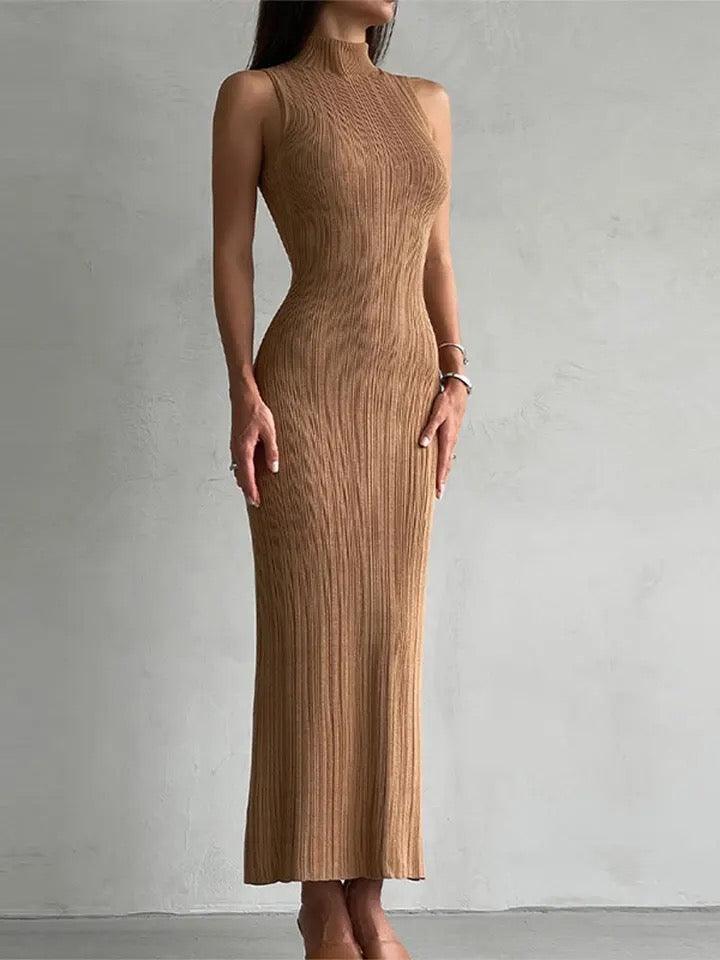 Weiches Strickkleid mit figurbetontem Oberteil und ausgestelltem Rock, Midi-Länge, Damen
