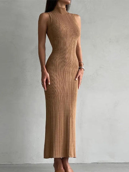 Weiches Strickkleid mit figurbetontem Oberteil und ausgestelltem Rock, Midi-Länge, Damen