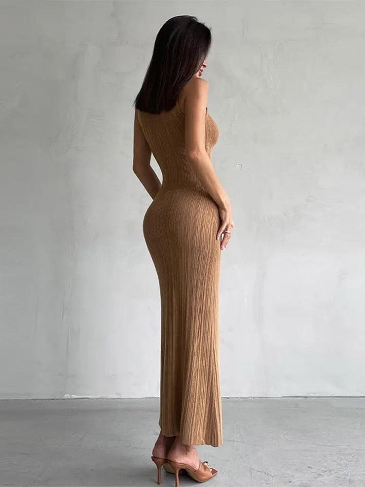 Weiches Strickkleid mit figurbetontem Oberteil und ausgestelltem Rock, Midi-Länge, Damen