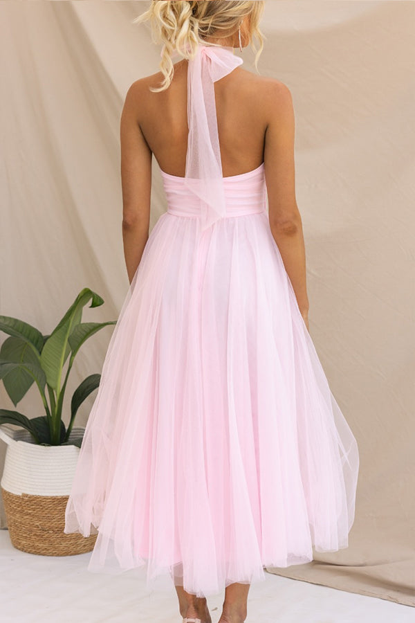 Maxikleid mit gerafftem Tüll-Halfterdetail