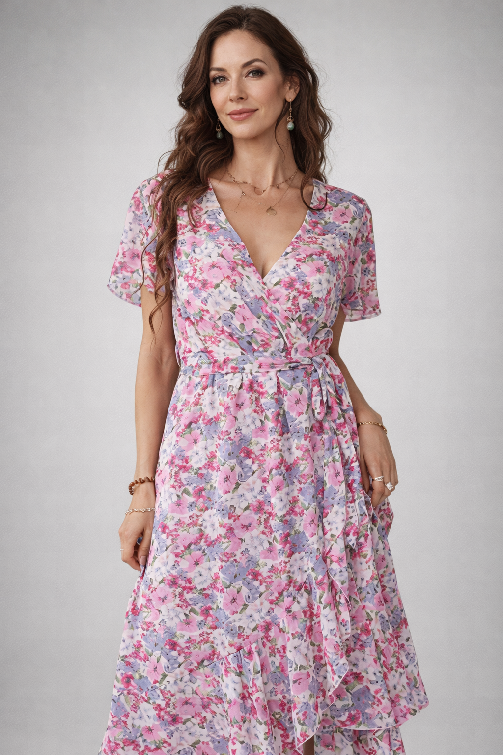 Midikleid mit floralem Wickeldesign