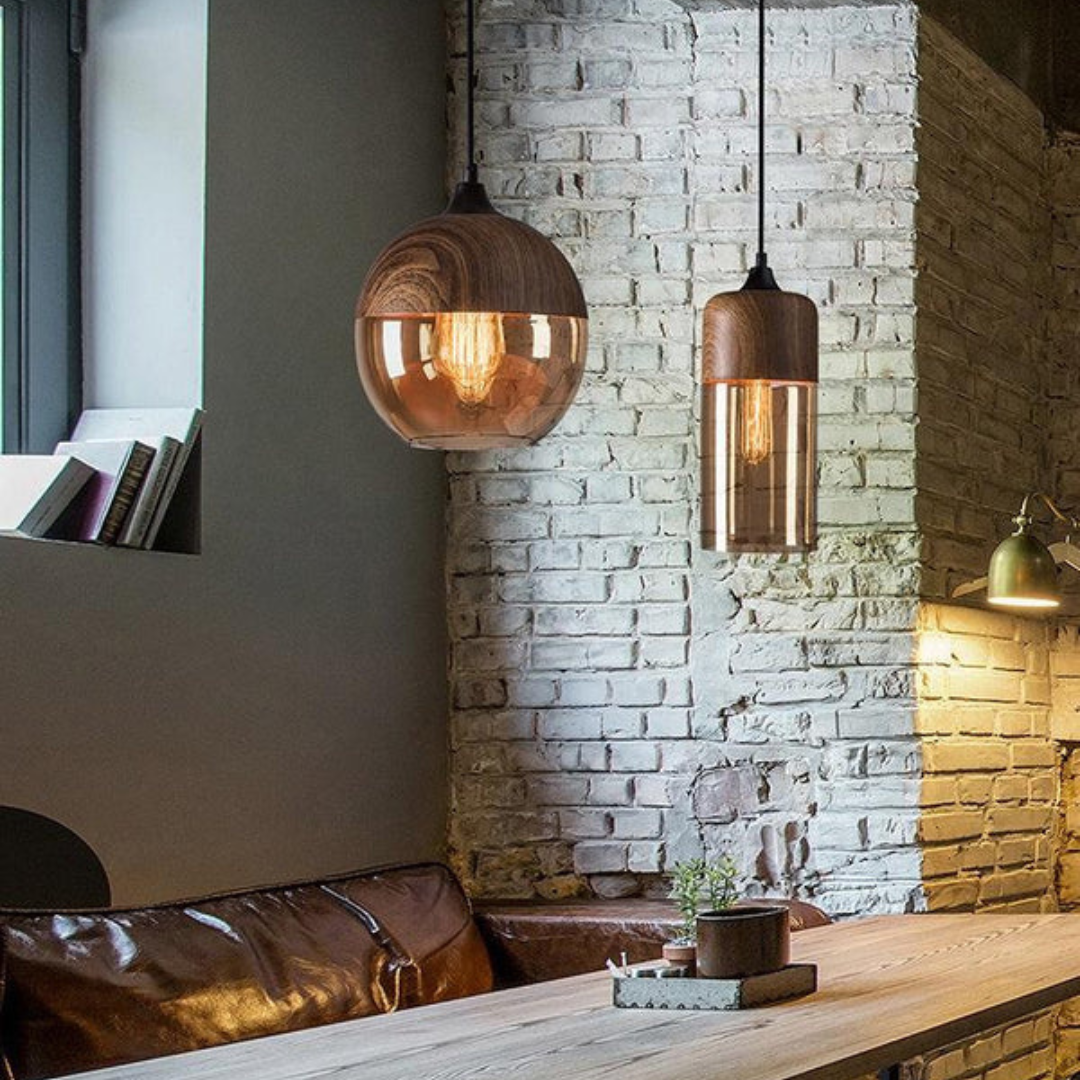 Skandinavische Holz-Deckenlampe mit getöntem Glas