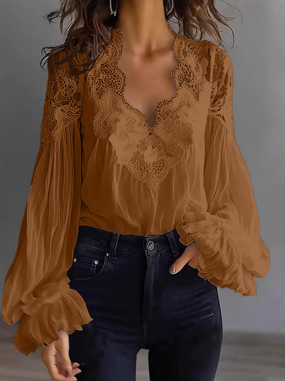 Damenbluse mit Spitzen-Patchwork und Puffärmeln