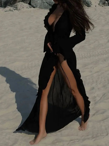 Langärmliges Strandkleid mit Rüschen