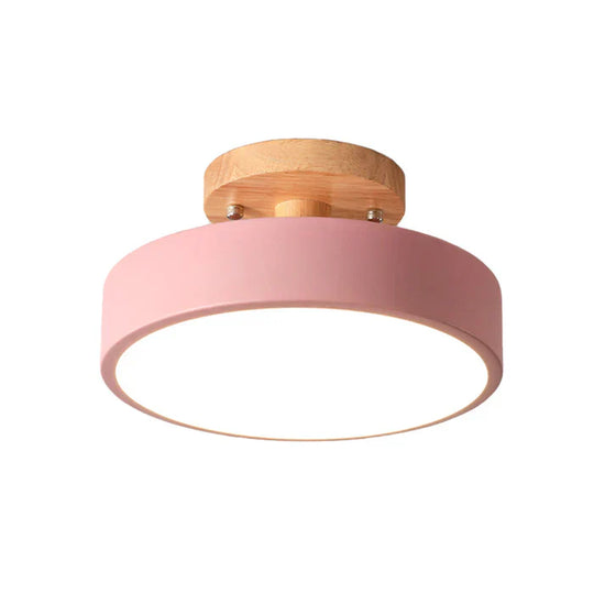 Skandinavische LED-Deckenlampe mit Holzdetails & modernen Farboptionen