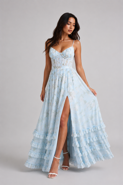 Maxikleid mit Spaghettiträgern und Rüschensaum