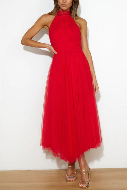 Maxikleid mit gerafftem Tüll-Halfterdetail