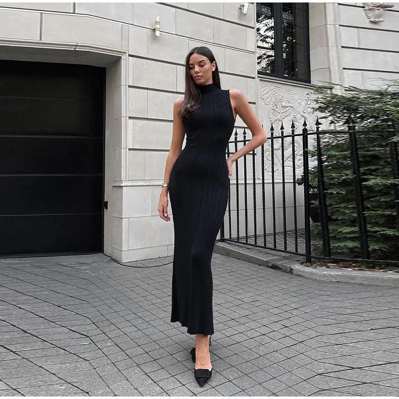 Weiches Strickkleid mit figurbetontem Oberteil und ausgestelltem Rock, Midi-Länge, Damen