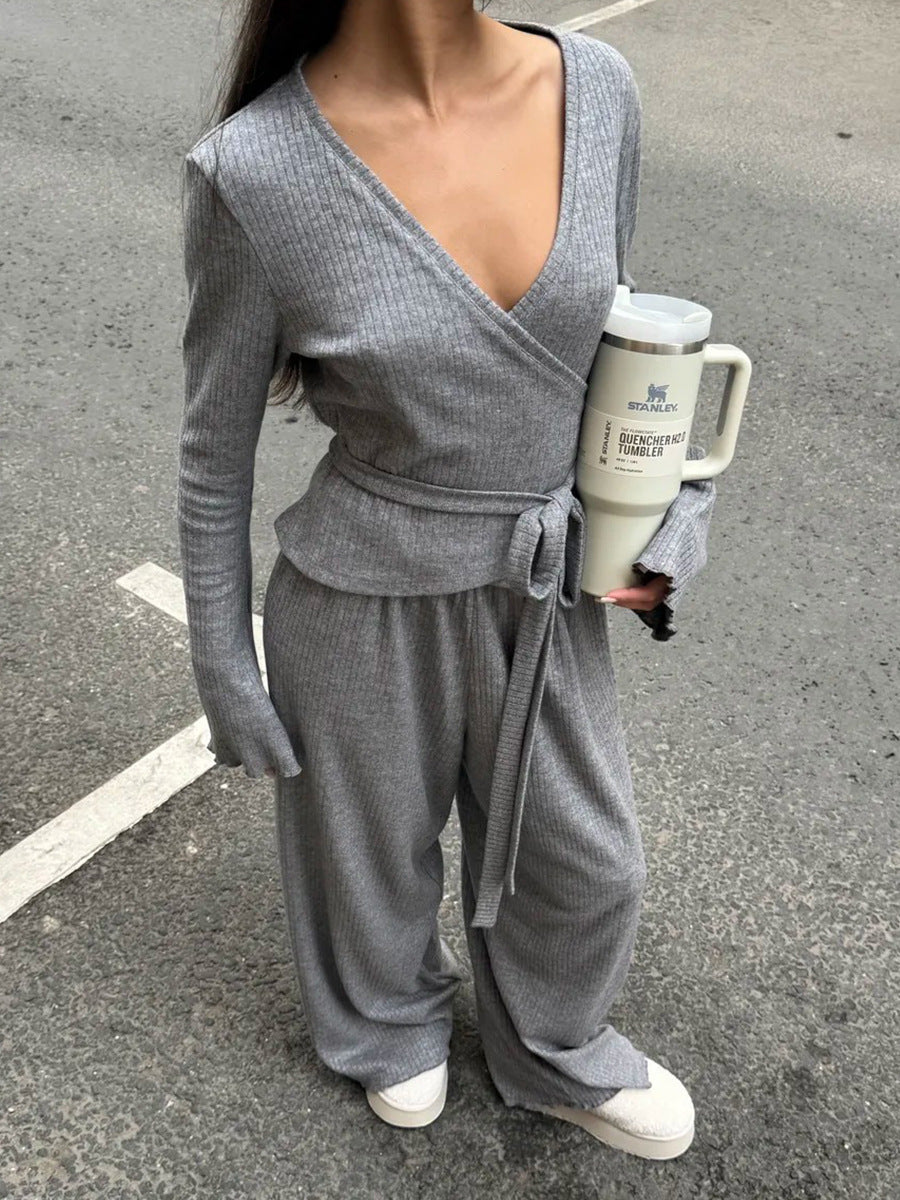 Grau Geripptes Strick-Crop-Top und Weite Hosen Set