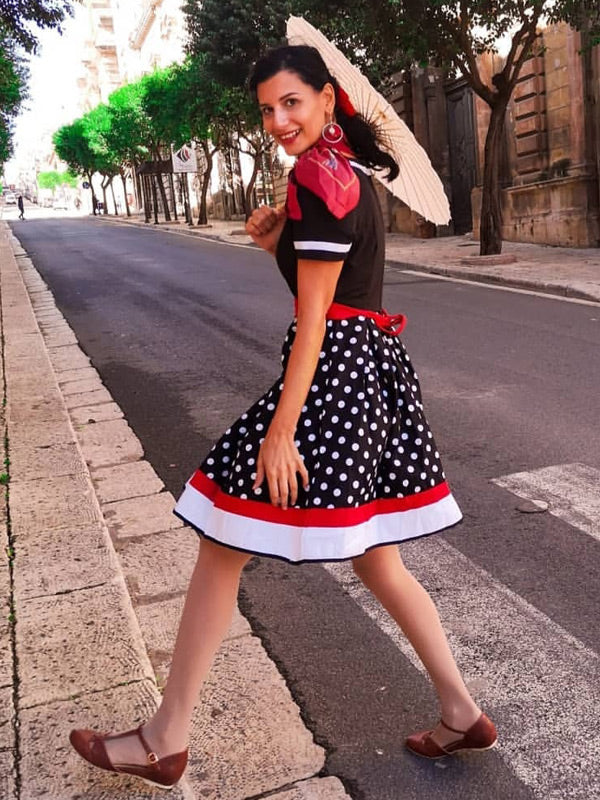 Vintage 1950er Rockabilly Polka-Dot Swing-Kleid mit Gürtel