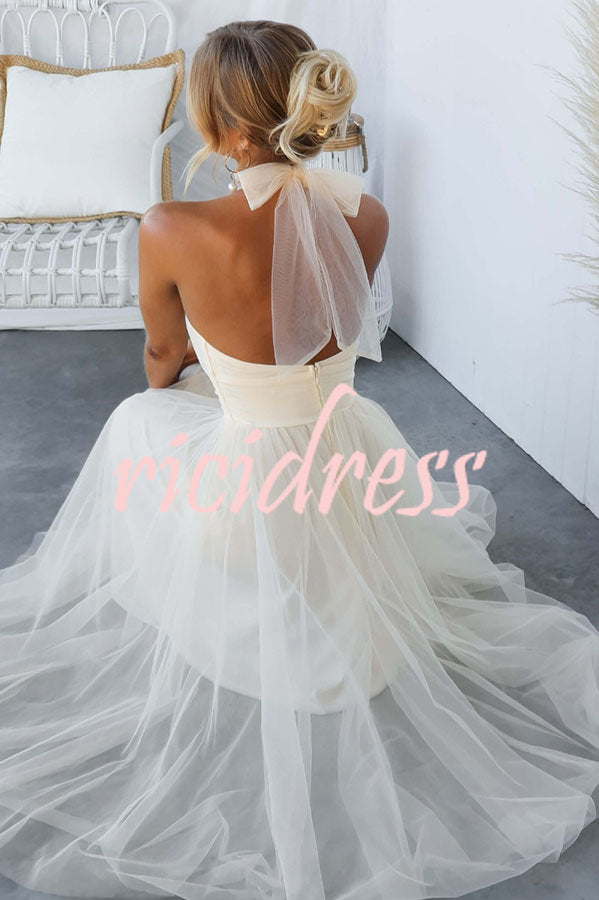 Maxikleid mit gerafftem Tüll-Halfterdetail
