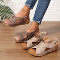 Damen-Keilsandaletten mit Kreuzriemen und Slingback in Seitenansicht