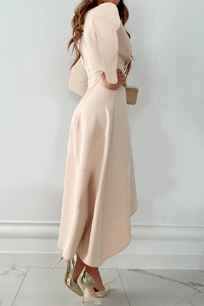 Elegantes einfarbiges plissiertes Damenkleid