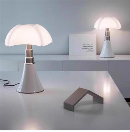 Tischlampe im Fledermaus-Stil Design