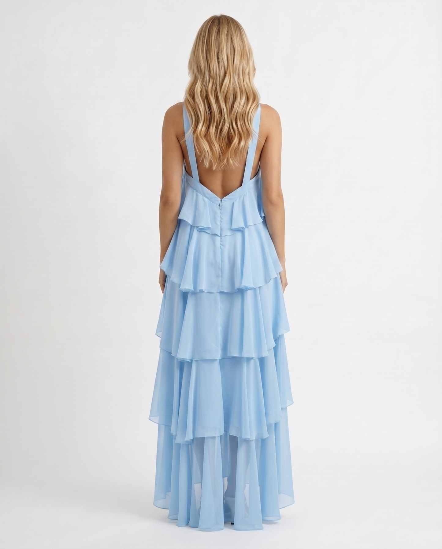 Maxikleid mit mehrlagigem Volant und Neckholder-Ausschnitt