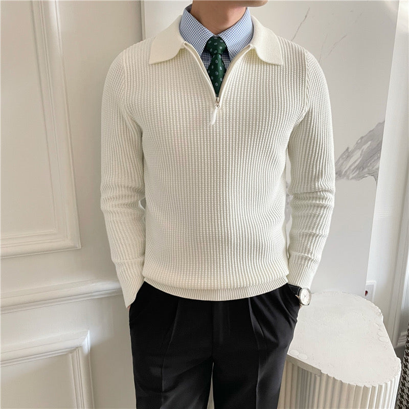 Herren Strickpullover mit Halbzip am Model getragen