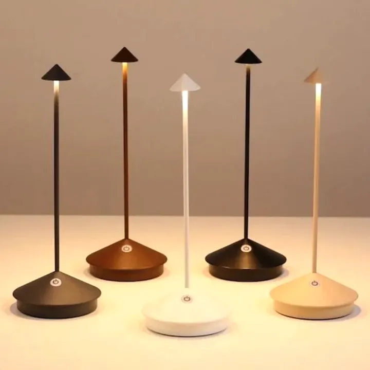 Kabellose LED-Tischlampe – Dimmbar & Wasserfest für Innen- und Außenbereich