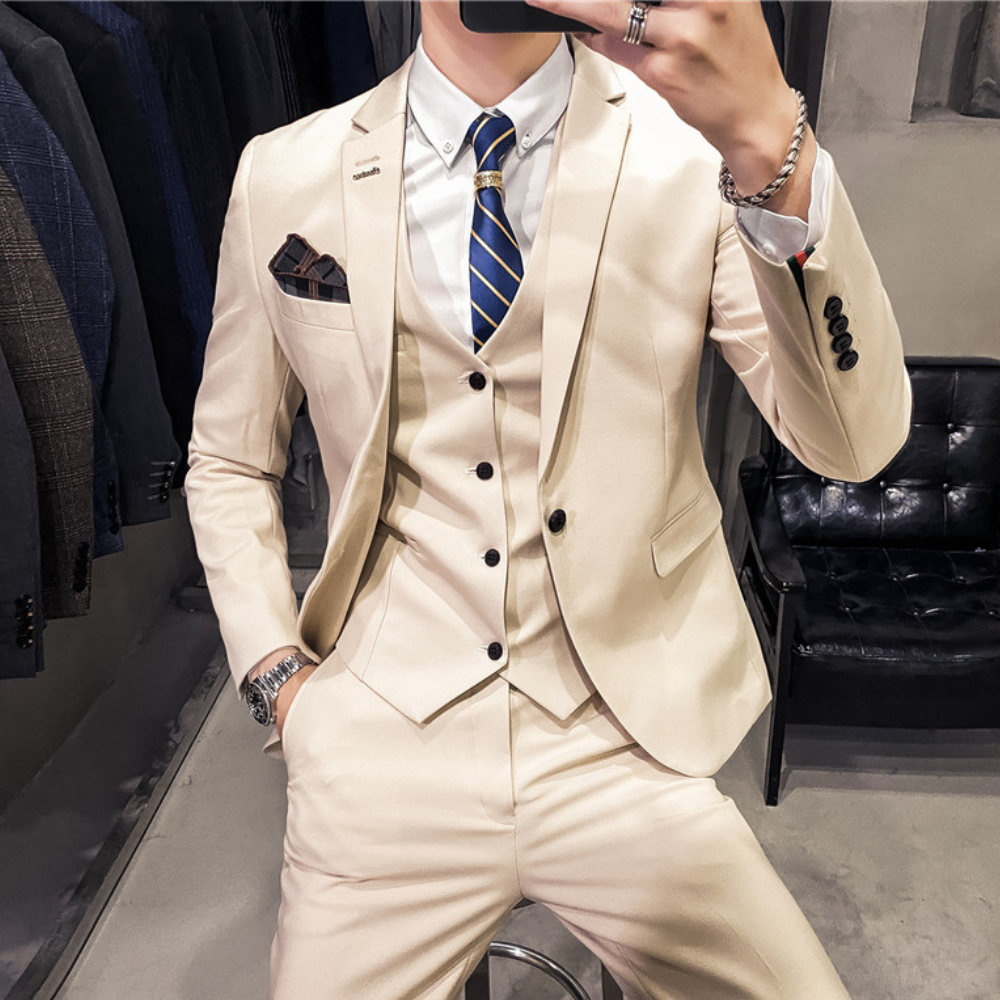 Herren Anzug Dreiteilig Mit Klassischem Design
