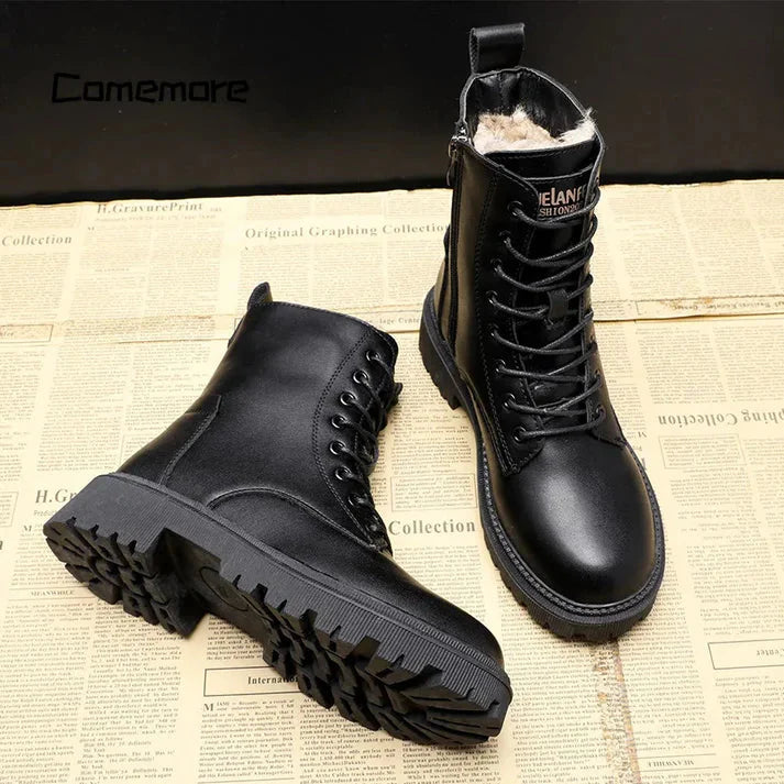 Schwarze Leder-Winterstiefel