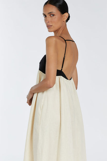 Elegantes Damen Sommerkleid aus Leinen mit quadratischem Ausschnitt