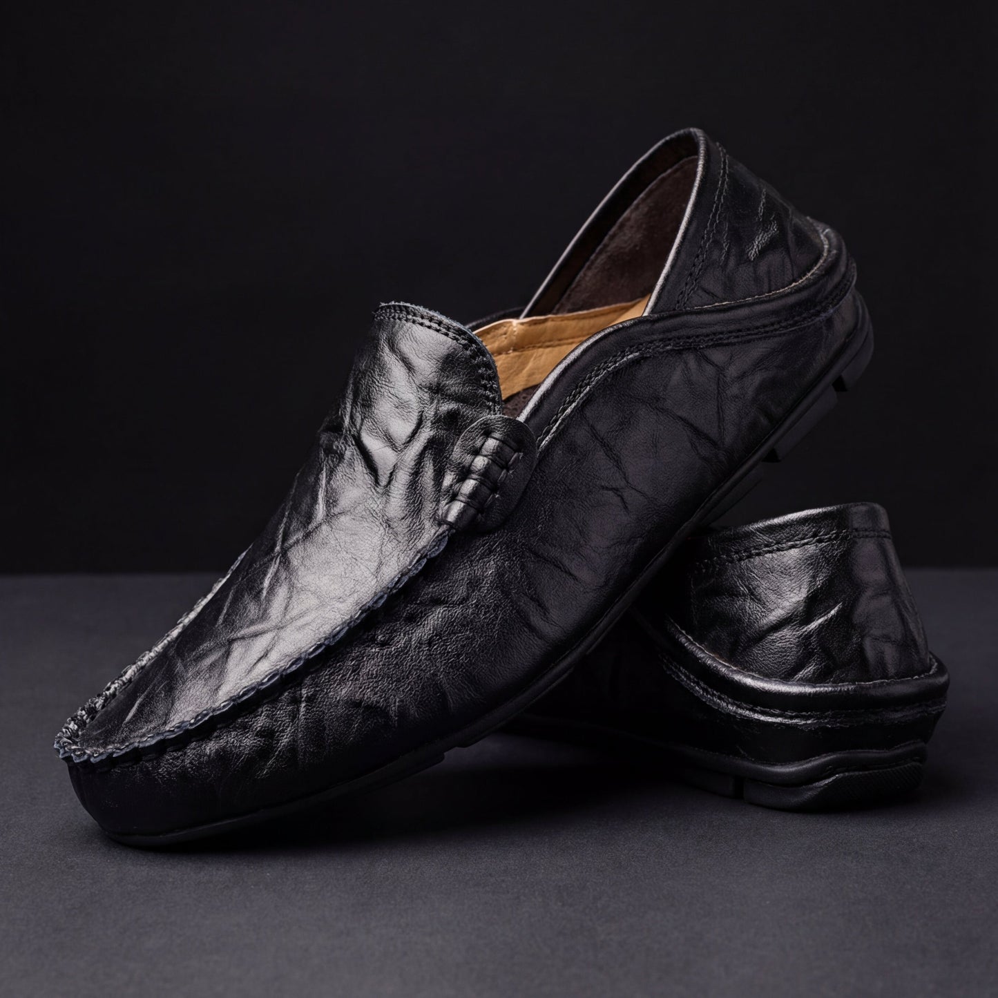 Elegante Slip-on-Loafer für Herren mit schlanker Silhouette