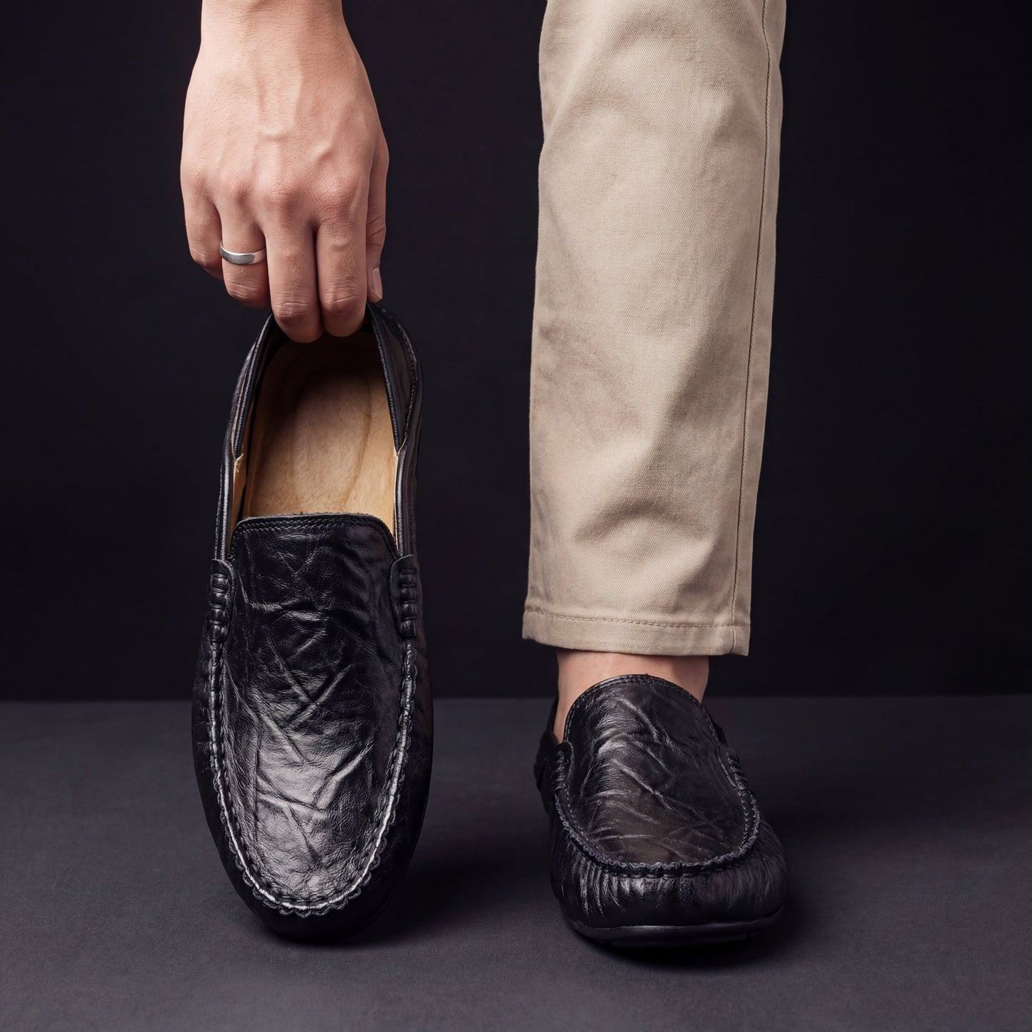 Herren-Loafer als vielseitige Slip-ons in stilvoller Produktansicht