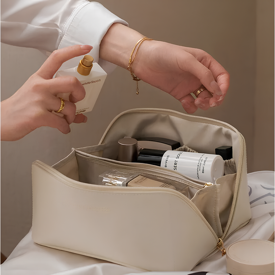 Praktische Make-up-Tasche mit Fächern für Damen