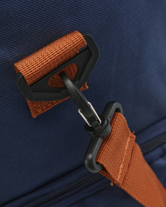 Robuste Reisetasche mit Kontrastträgern für Herren