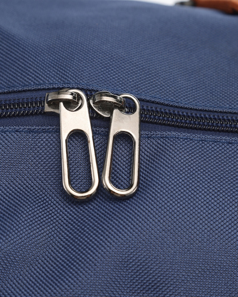 Robuste Reisetasche mit Kontrastträgern für Herren