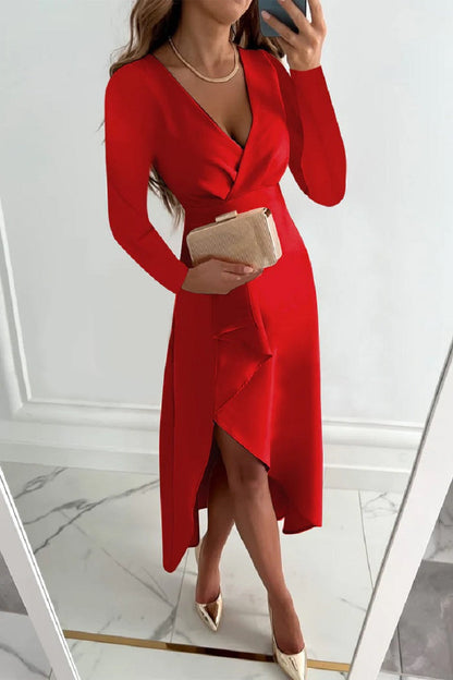 Elegantes einfarbiges plissiertes Damenkleid
