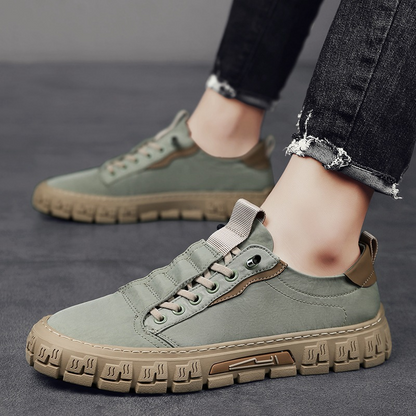 Herren Canvas Sneaker mit Profilsohle in Rückansicht
