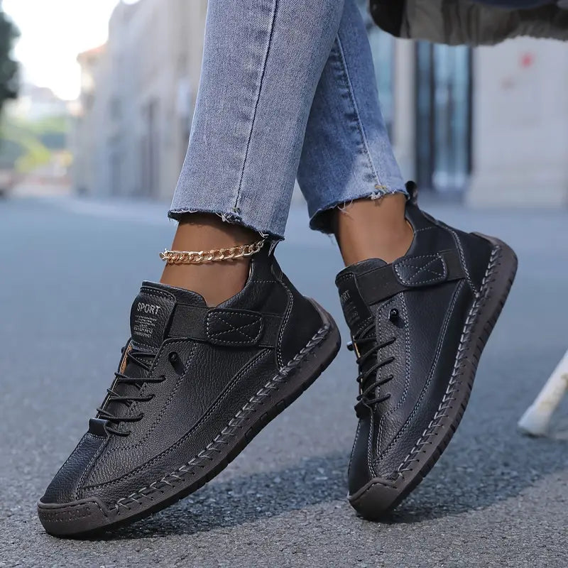 Damen Sneaker Mit Elastischen Einsätzen Und Modernem Stil