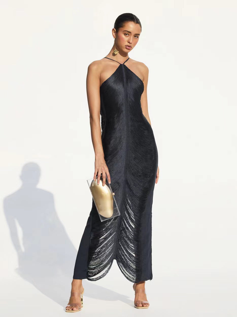 Elegantes langes Damenkleid mit Schlitz und raffiniertem Kragen
