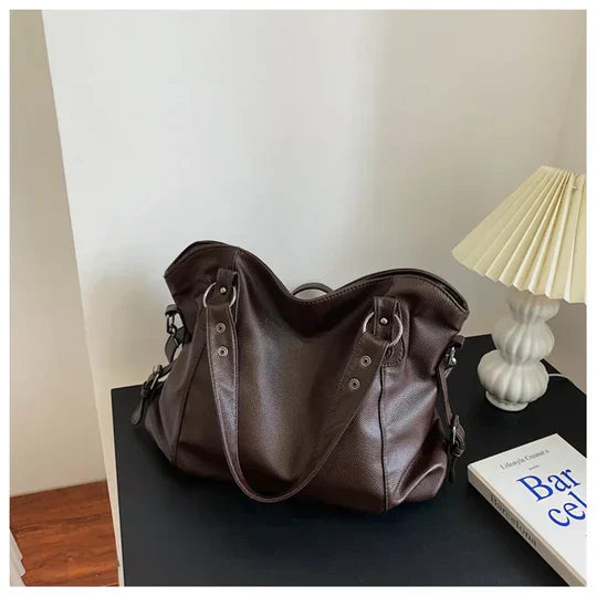Geräumige moderne Schultertasche für Damen