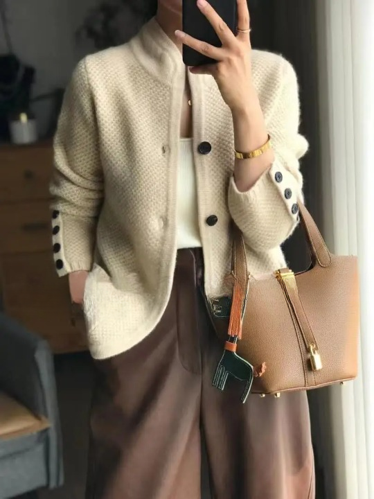 Damen Elegante Strickjacke Mit Knopfdetails