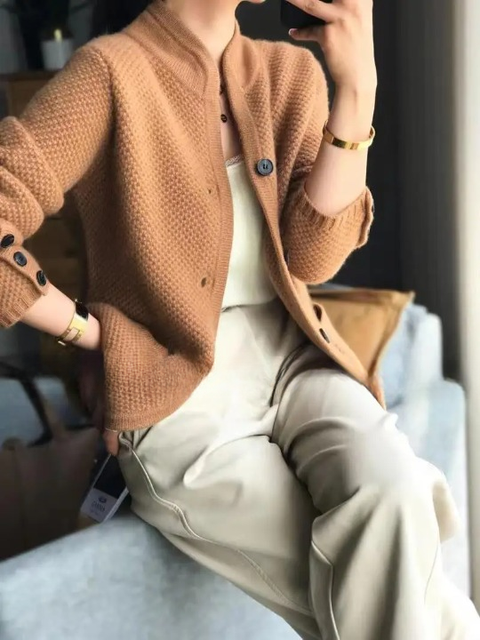 Damen Elegante Strickjacke Mit Knopfdetails