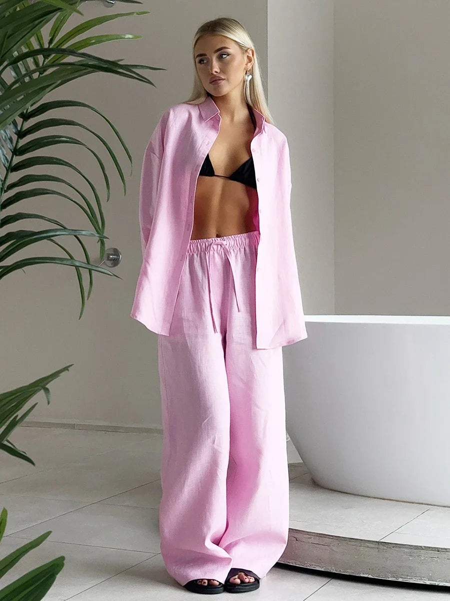 Leinenhose und kurze Koordinaten-Set für den Sommer