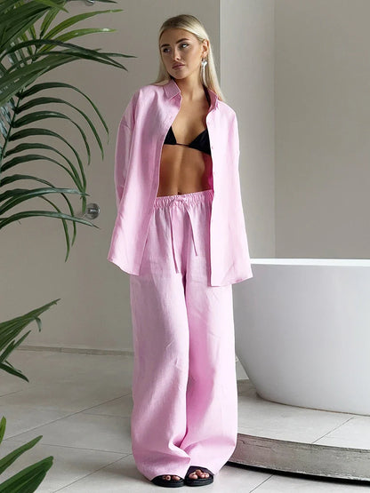 Leinenhose und kurze Koordinaten-Set für den Sommer