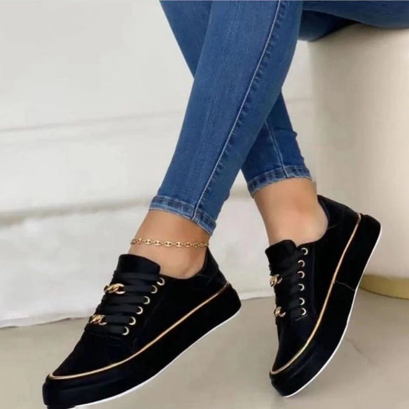Damen Schuhe Mit Modernem Schnitt Und Stilvollem Detail