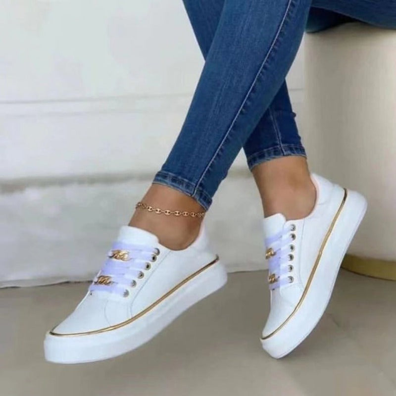 Damen Schuhe Mit Modernem Schnitt Und Stilvollem Detail