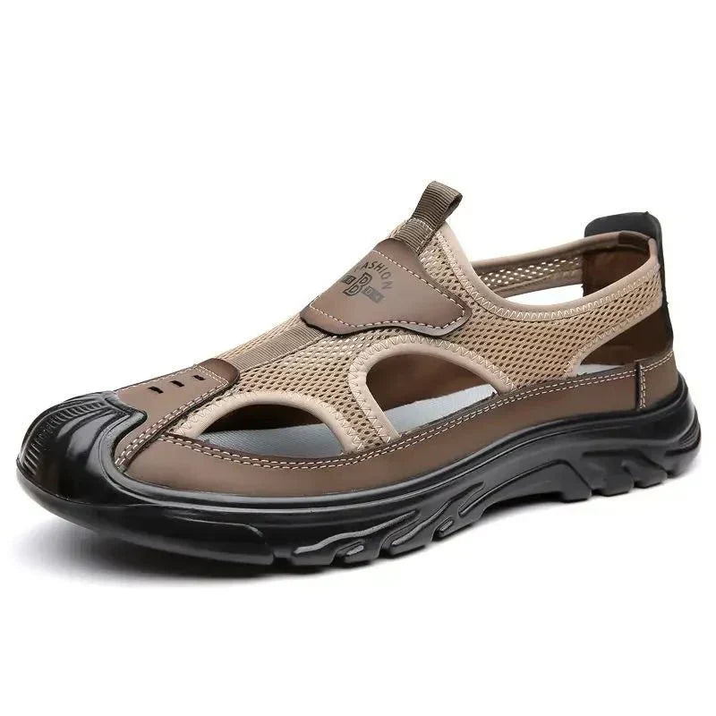 Sommer Sandalen für Herren am Fuß getragen in seitlicher Ansicht