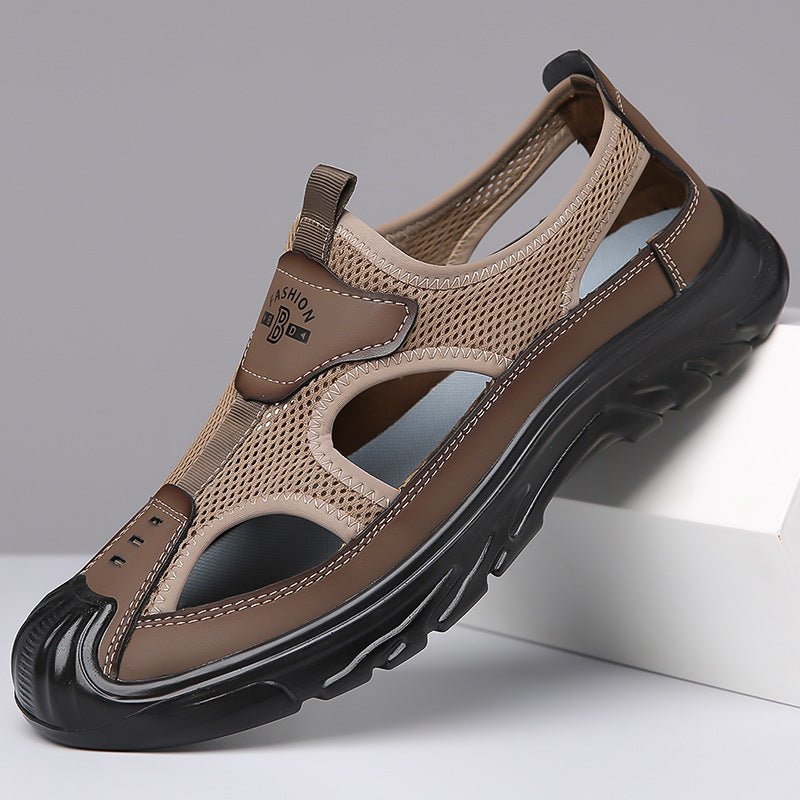Leichte offene Herrensandalen für den Sommer in seitlicher Ansicht