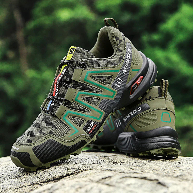 Herren Wandersneaker mit profilierter rutschfester Sohle