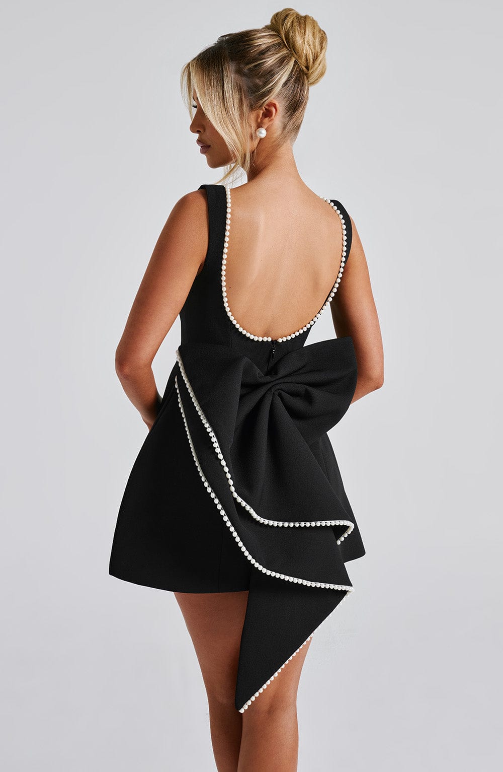 Damen Mini Kleid Mit Verspieltem Chic Design