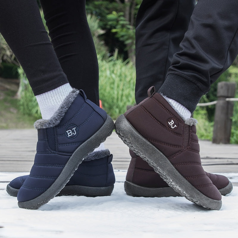 Gefütterte Slip-On Schneestiefel mit Profilsohle für Damen