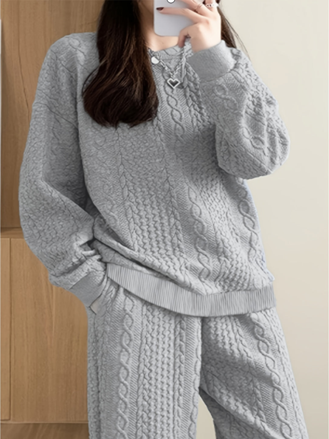 Zweiteiliges Strickset mit Zopfmuster für Damen