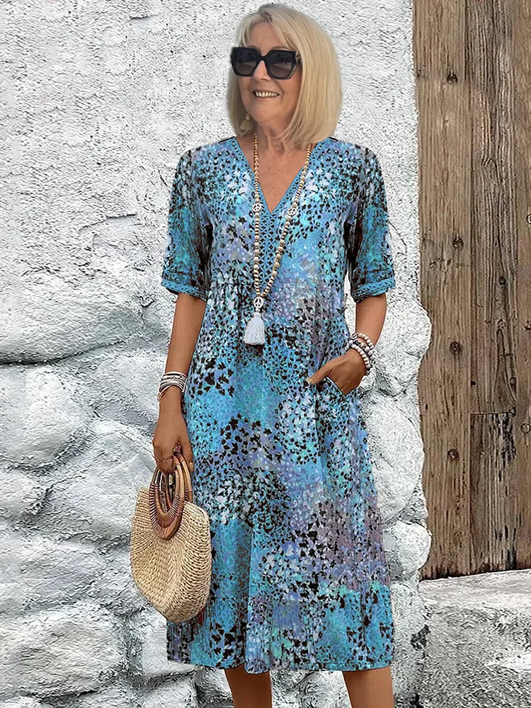 Damen Kleid In Mittlerer Länge Mit Lebendigem Design